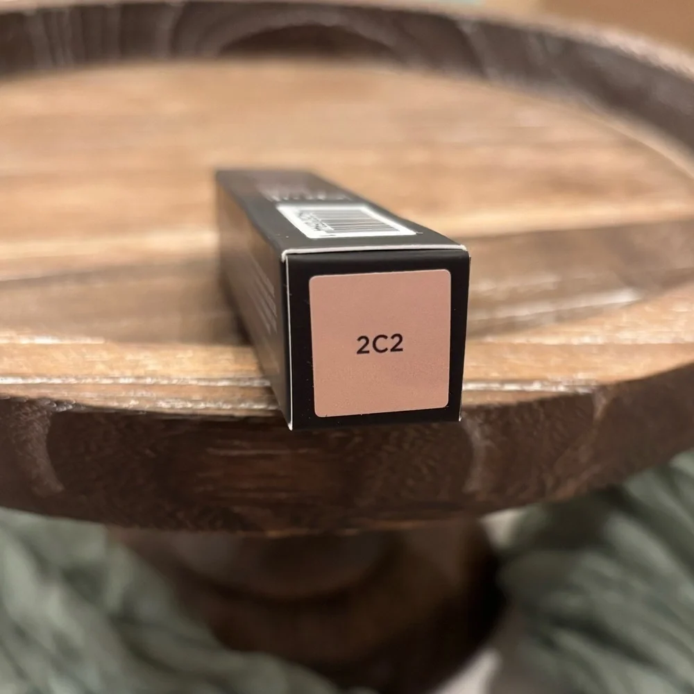 Laura Mercier Real Flawless Concealer 2C2 Full Size NIB Weightless Perfecting
